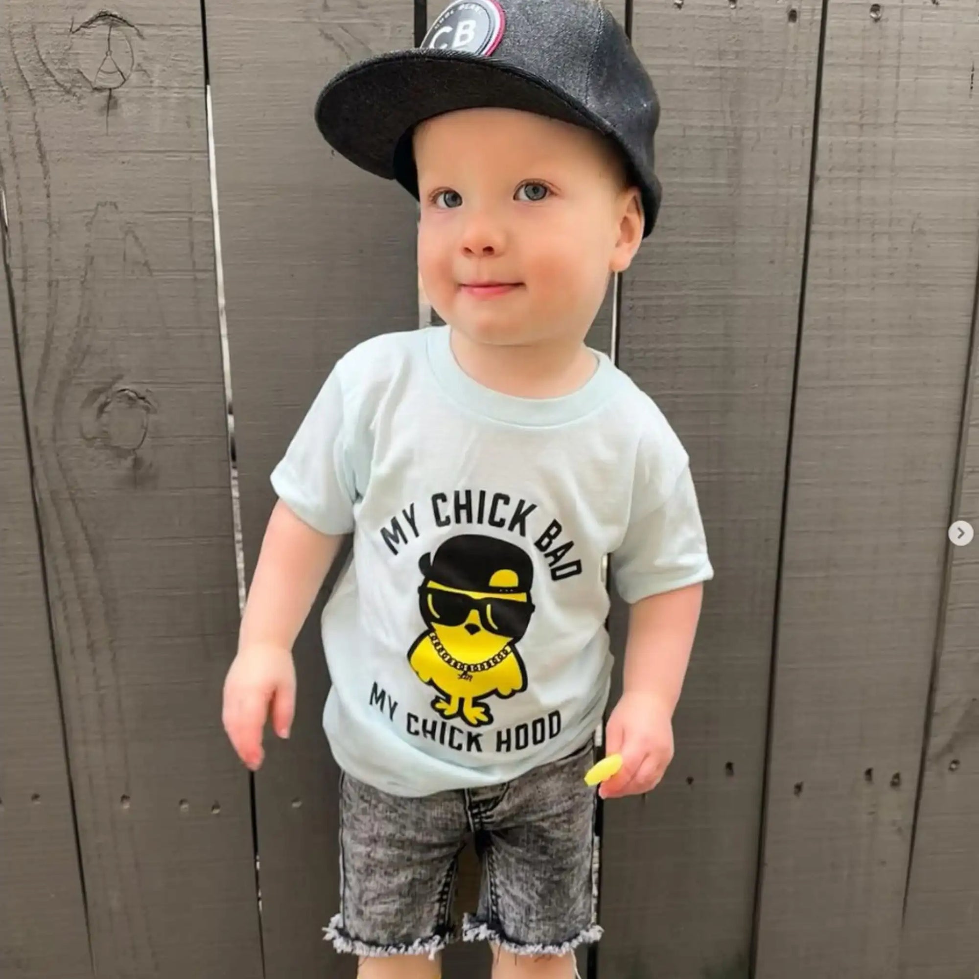 Child with a yellow zollipop.
